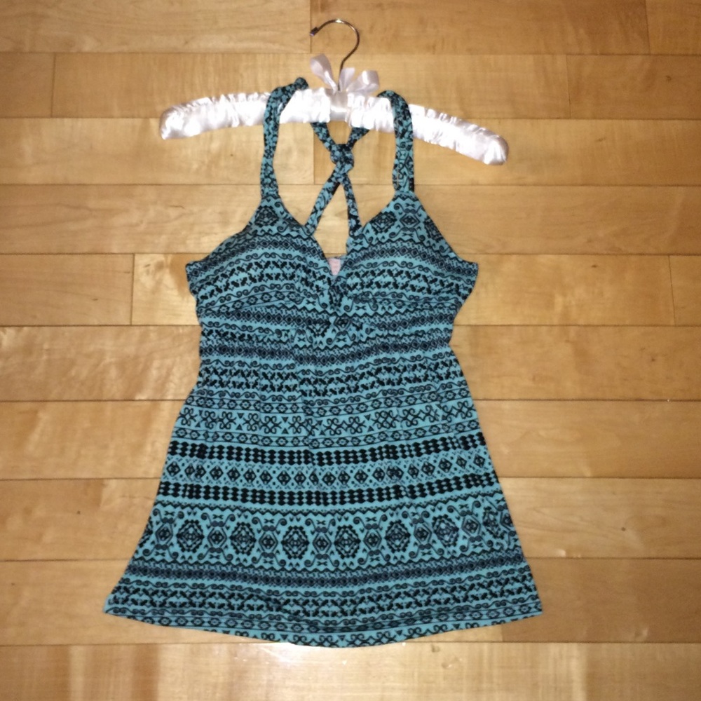 Patterned blue tank top